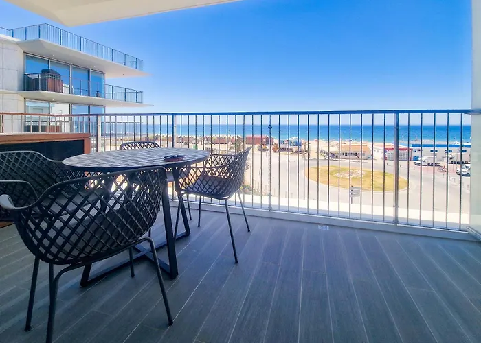 Bayline Cond - Sea View - Spa - Pool - Gym - Truta By Bedzy