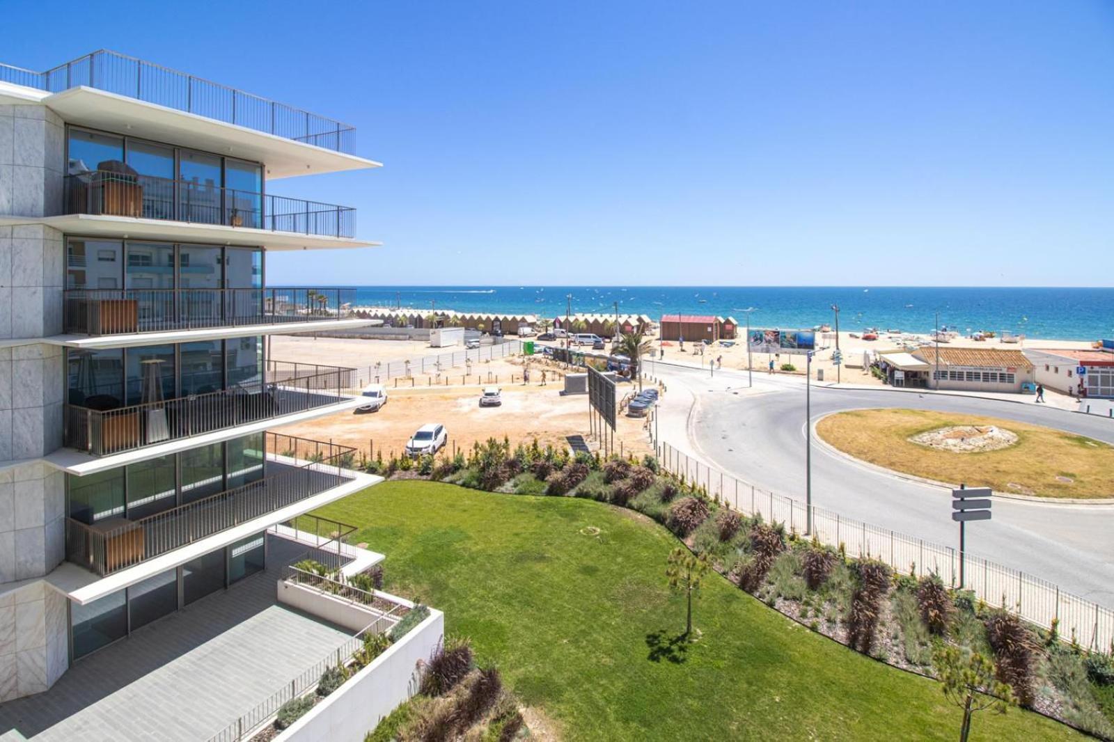 Bayline Cond - Sea View - - Pool - Gym - Truta By Bedzy Apartment *