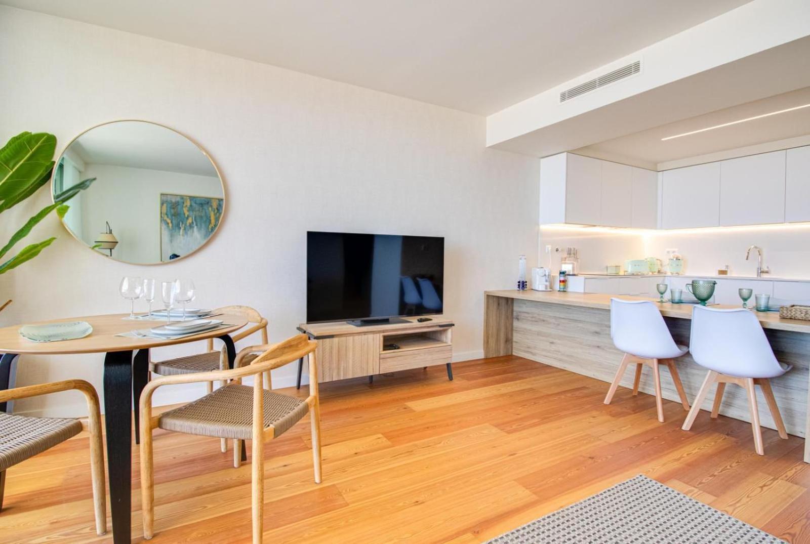 Bayline Cond - Sea View - - Pool - Gym - Truta By Bedzy