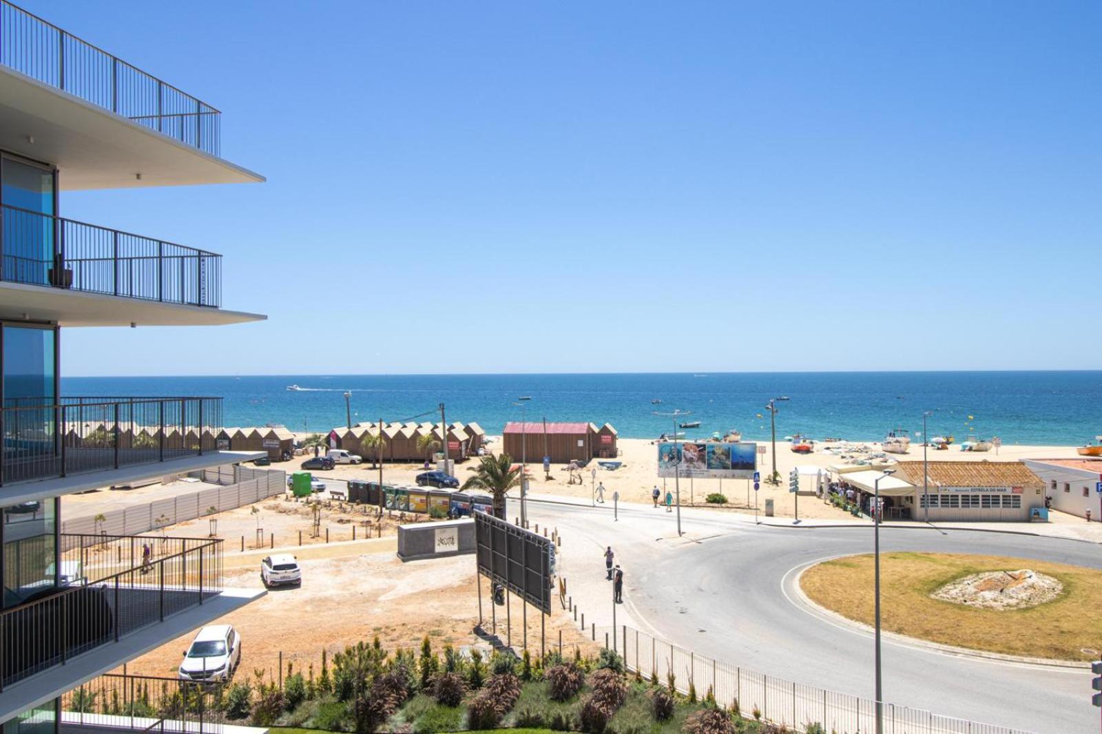 Bayline Cond - Sea View - - Pool - Gym - Truta By Bedzy Armacao de Pera